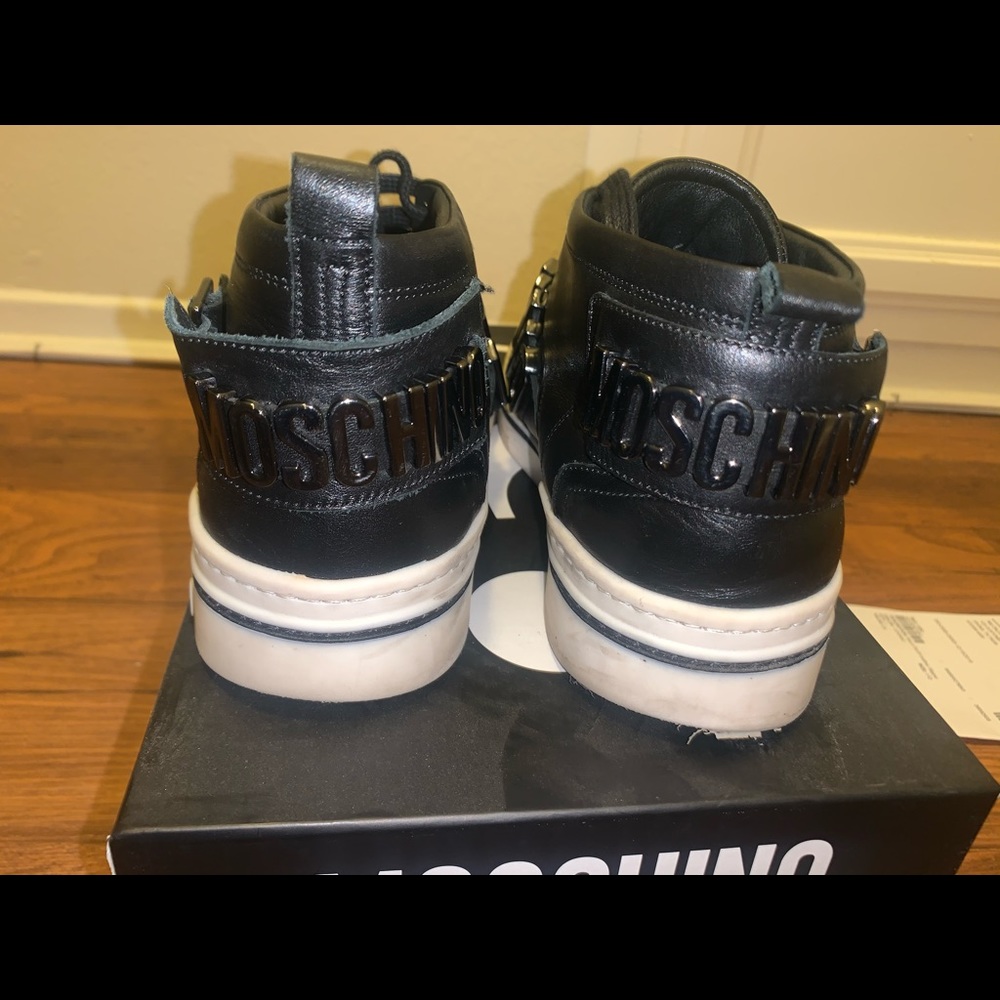 🎊🥂🍾HOST PICK🍾🥂🎊Moschino  👟 - Picture 3 of 5